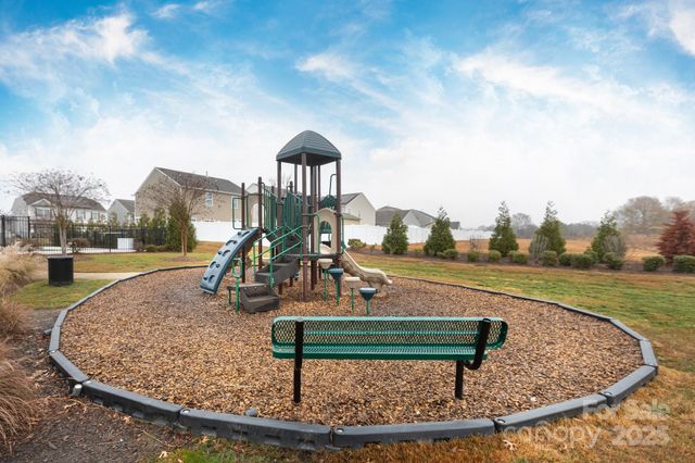 1260 Kent Downs Avenue SW, Concord, NC 28027