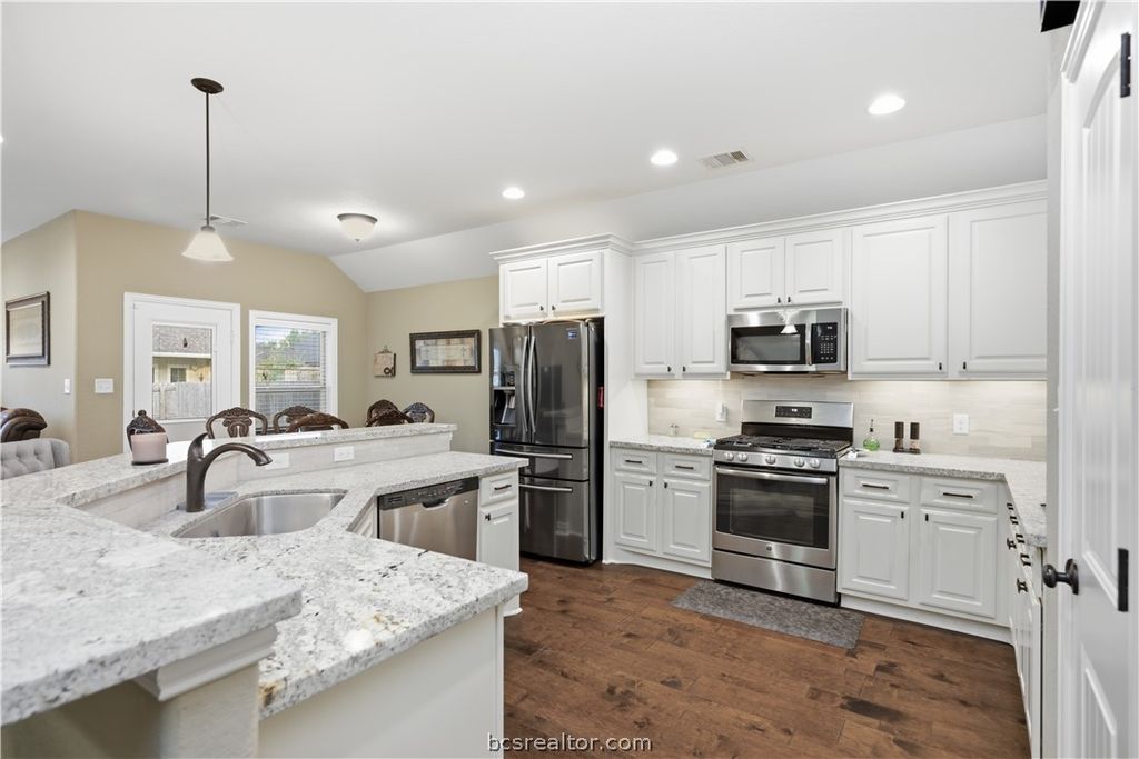2928 Archer Drive, Bryan, TX 77808 — photo 5