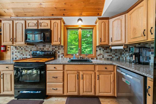 34 Charles Road, Conway, NH 03813