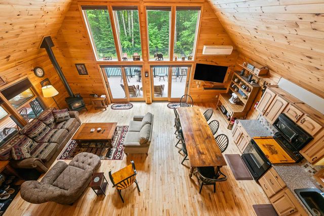 34 Charles Road, Conway, NH 03813