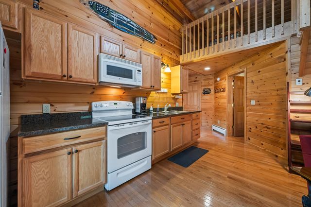 34 Charles Road, Conway, NH 03813