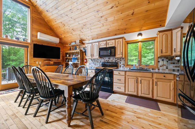34 Charles Road, Conway, NH 03813