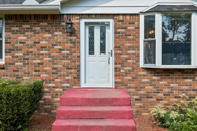 2009 Wolfe Rd, White Bluff, TN 37187