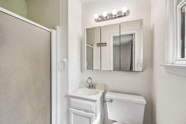 2009 Wolfe Rd, White Bluff, TN 37187