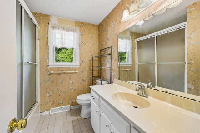 2009 Wolfe Rd, White Bluff, TN 37187