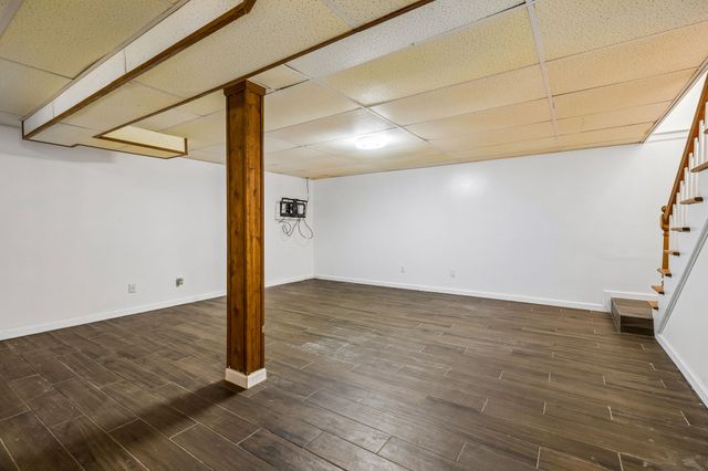 2009 Wolfe Rd, White Bluff, TN 37187