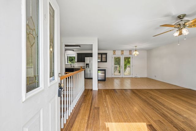 2009 Wolfe Rd, White Bluff, TN 37187