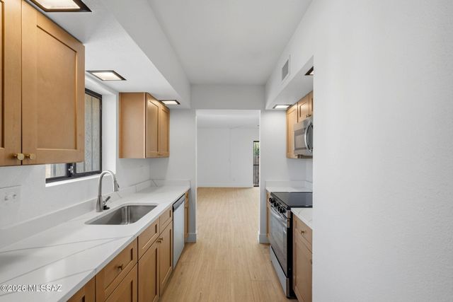 626 W Placita De Las Lomitas, Tucson, AZ 85704