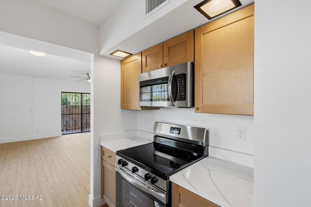 626 W Placita De Las Lomitas, Tucson, AZ 85704