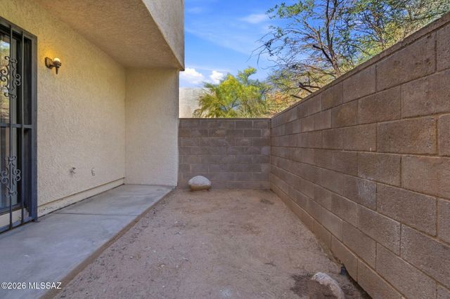 626 W Placita De Las Lomitas, Tucson, AZ 85704
