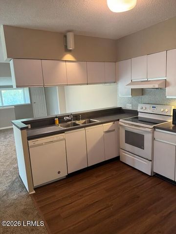 48 Three Mast Lane, Hilton Head Island, SC 29928