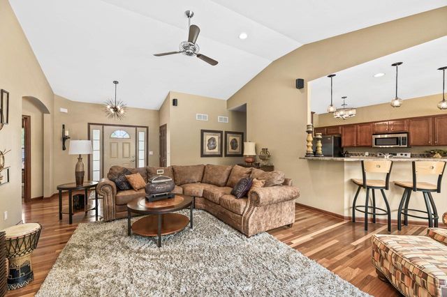 6305 Cedarhedge DRIVE, Mount Pleasant, WI 53406