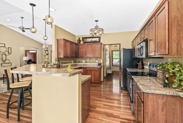 6305 Cedarhedge DRIVE, Mount Pleasant, WI 53406