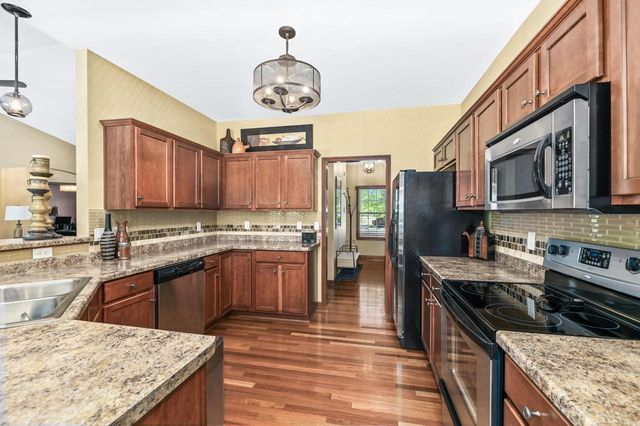 6305 Cedarhedge DRIVE, Mount Pleasant, WI 53406