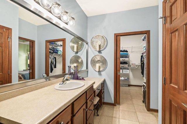6305 Cedarhedge DRIVE, Mount Pleasant, WI 53406