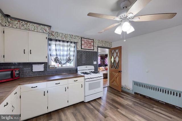 526 E LANCASTER ST., Red Lion, PA 17356