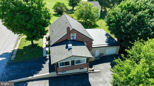 526 E LANCASTER ST., Red Lion, PA 17356