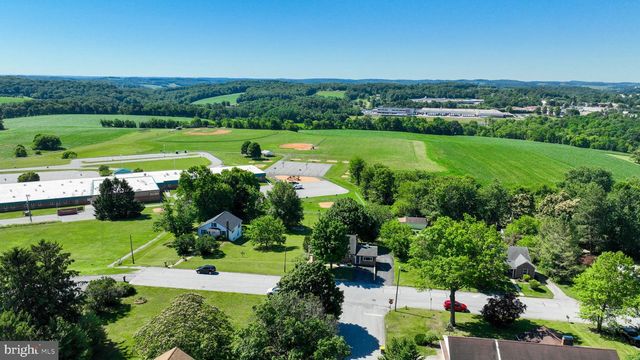 526 E LANCASTER ST., Red Lion, PA 17356