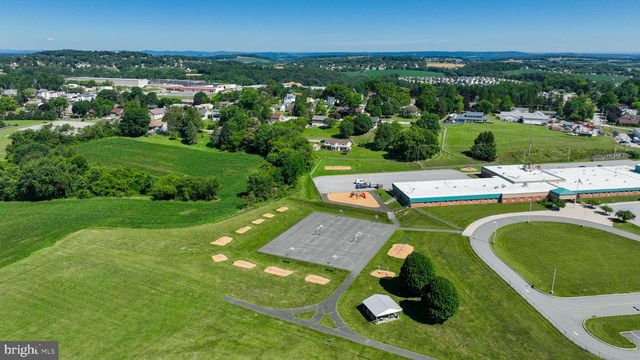 526 E LANCASTER ST., Red Lion, PA 17356