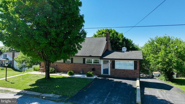 526 E LANCASTER ST., Red Lion, PA 17356