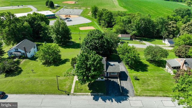 526 E LANCASTER ST., Red Lion, PA 17356