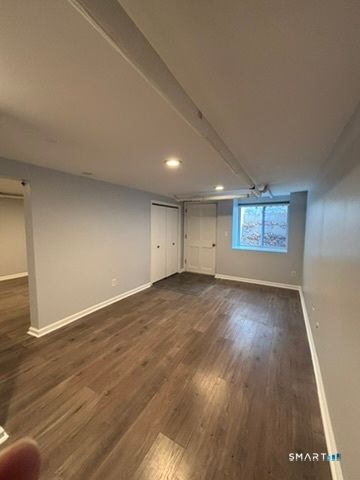 625 Cleveland Avenue, Bridgeport, CT 06604