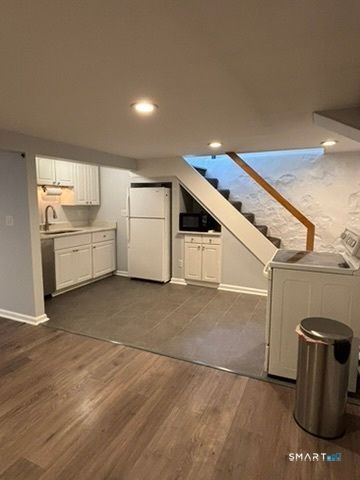 625 Cleveland Avenue, Bridgeport, CT 06604