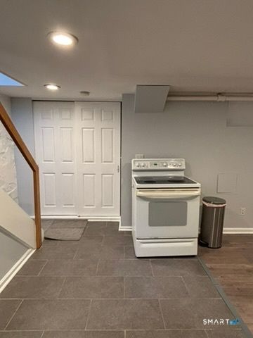 625 Cleveland Avenue, Bridgeport, CT 06604