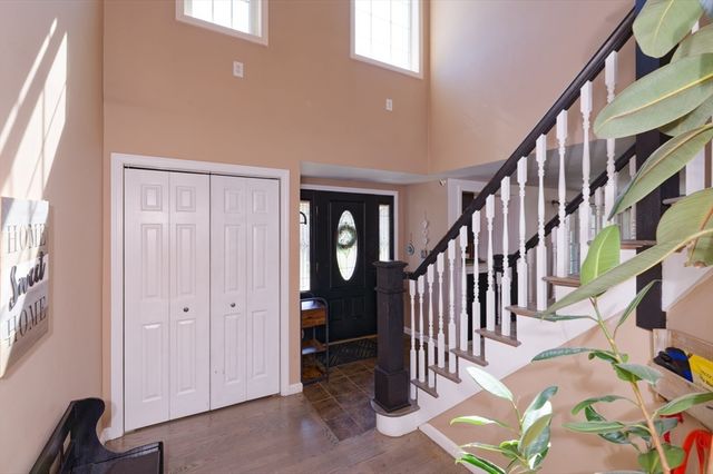 24 Lind St, Oxford, MA 01540