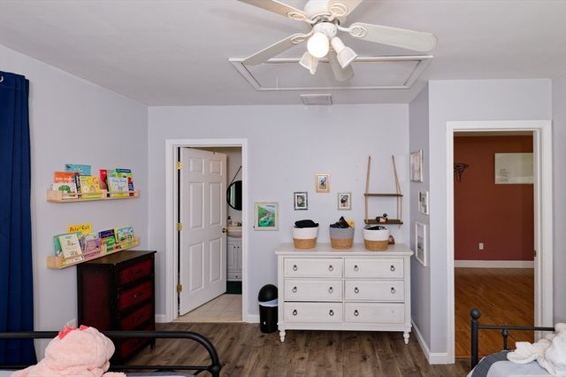 24 Lind St, Oxford, MA 01540