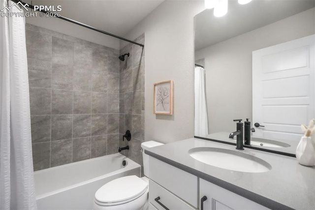 2573 Lakes Edge Drive, Monument, CO 80132