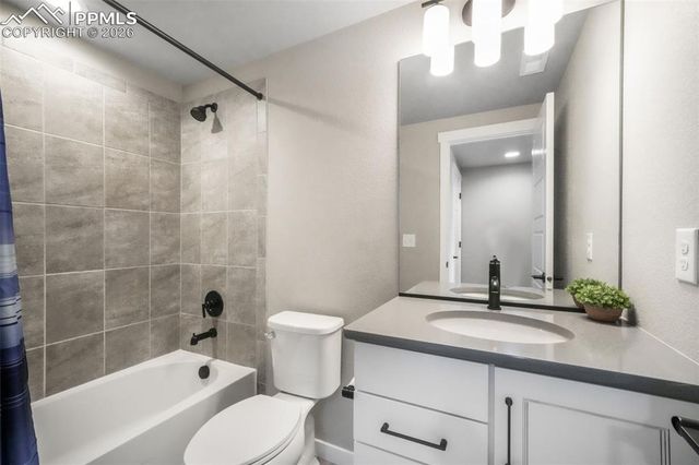 2573 Lakes Edge Drive, Monument, CO 80132