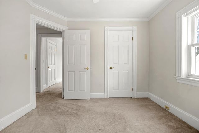 20 Donizetti St, Wellesley, MA 02482