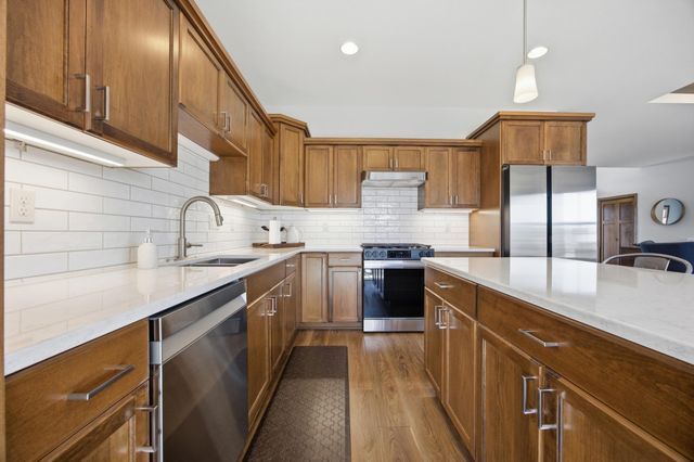 2218 41st Street S, Moorhead, MN 56560