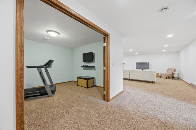 2218 41st Street S, Moorhead, MN 56560