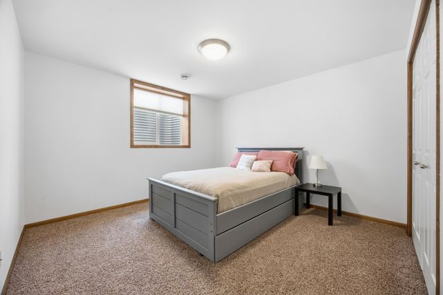 2218 41st Street S, Moorhead, MN 56560