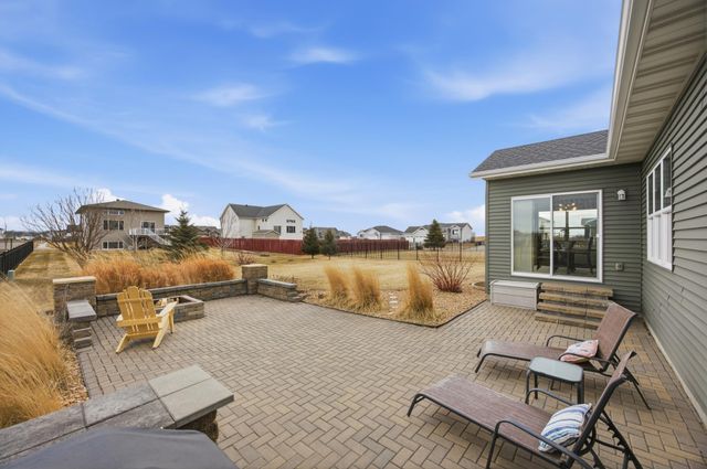 2218 41st Street S, Moorhead, MN 56560