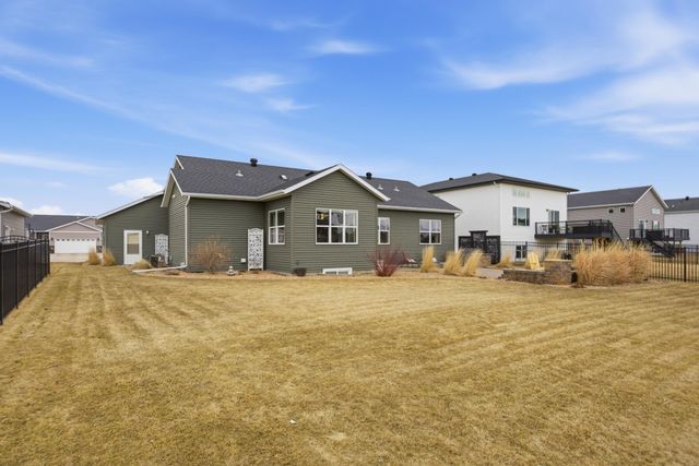 2218 41st Street S, Moorhead, MN 56560