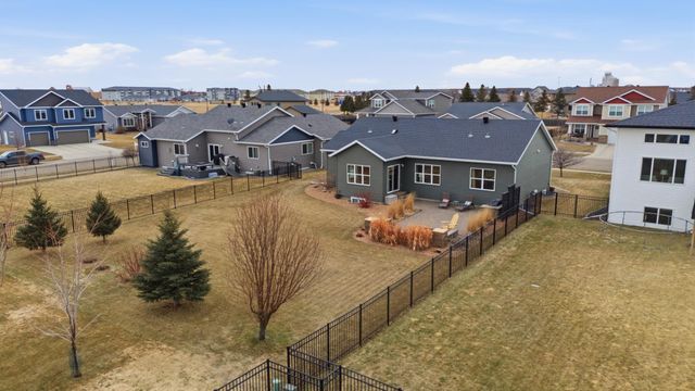 2218 41st Street S, Moorhead, MN 56560