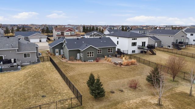 2218 41st Street S, Moorhead, MN 56560