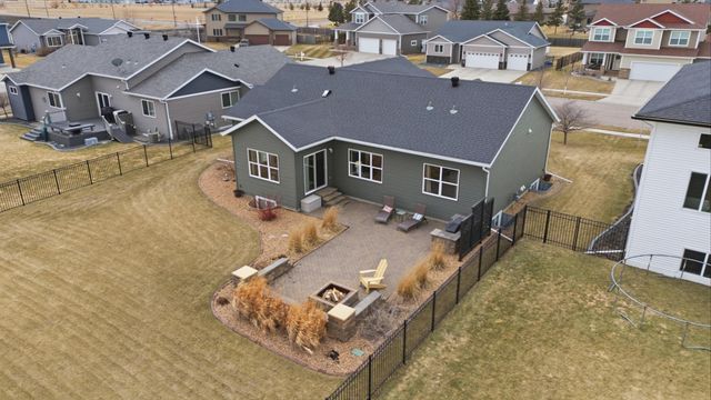 2218 41st Street S, Moorhead, MN 56560
