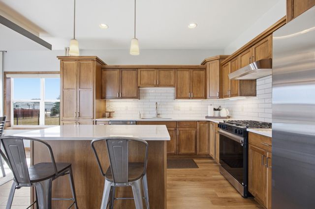 2218 41st Street S, Moorhead, MN 56560