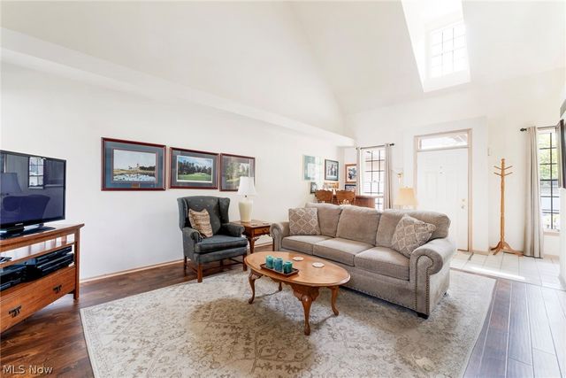 22 Fieldstone, Poland, OH 44514