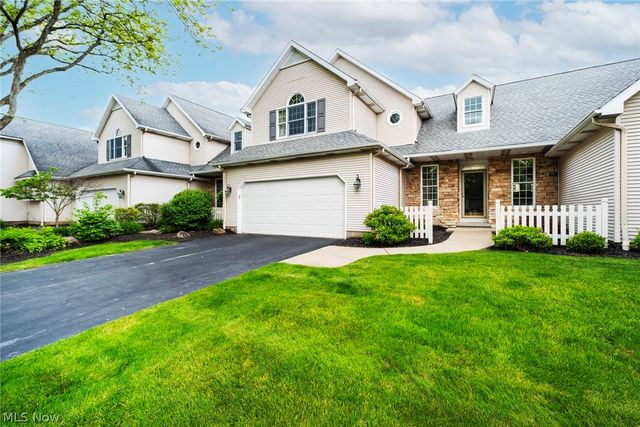 22 Fieldstone, Poland, OH 44514