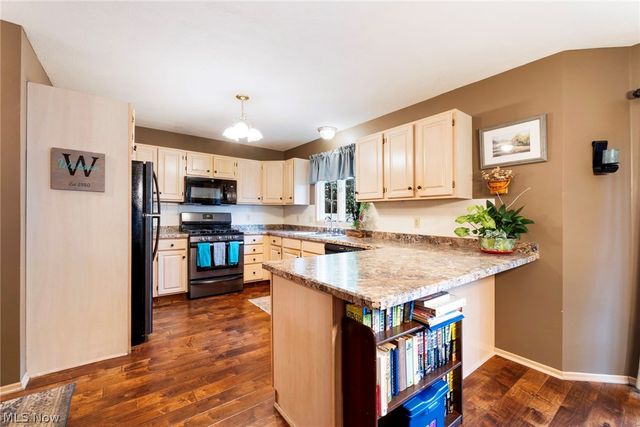 22 Fieldstone, Poland, OH 44514