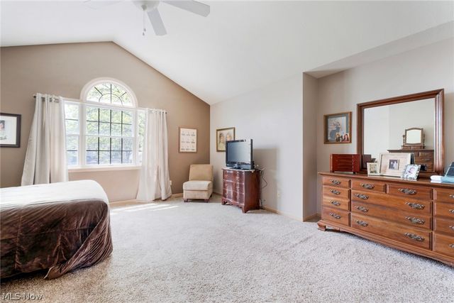 22 Fieldstone, Poland, OH 44514