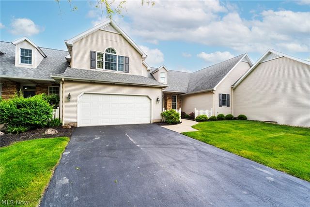 22 Fieldstone, Poland, OH 44514
