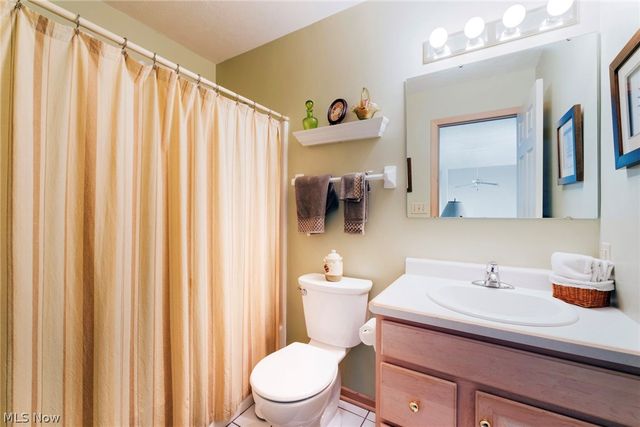 22 Fieldstone, Poland, OH 44514