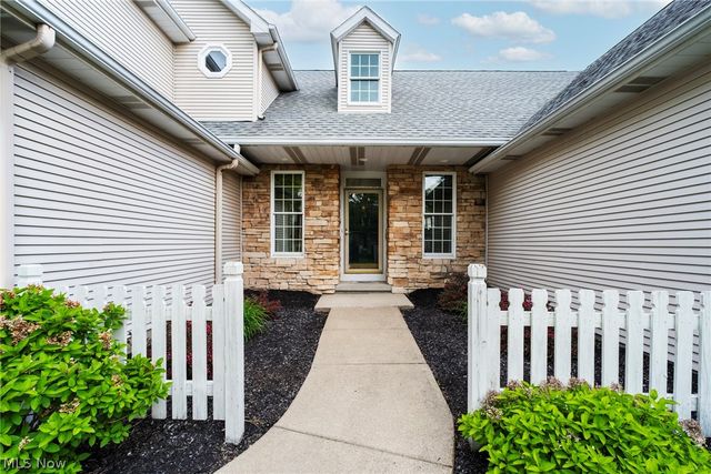 22 Fieldstone, Poland, OH 44514