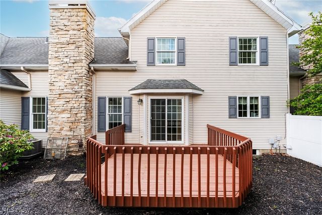 22 Fieldstone, Poland, OH 44514